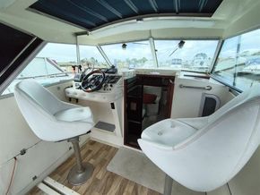 Fairline Mirage 29  - Cockpit
