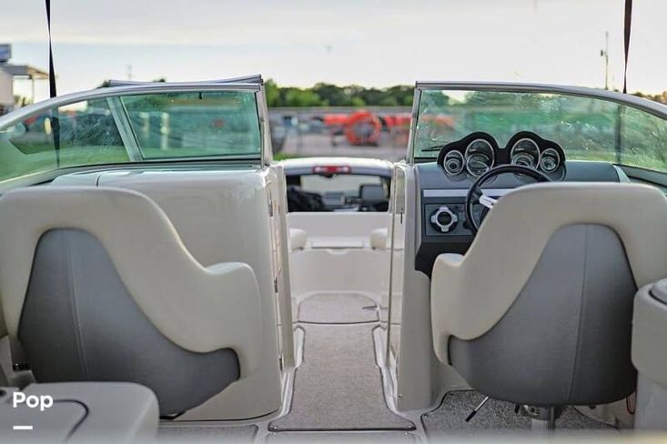 2010 Sea Ray 260 sundeck