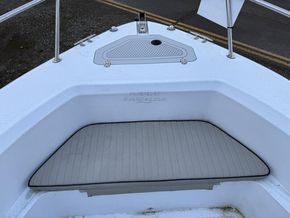 Triumph 21 Centre Console Fast Fisher - Foredeck