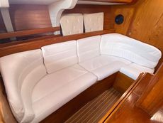 1988 Jeanneau  Sunshine 38