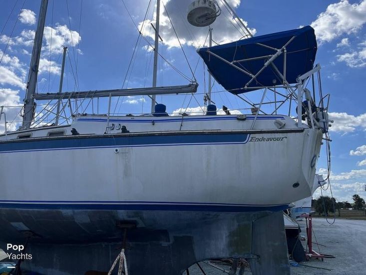 1977 Endeavour 37 sloop