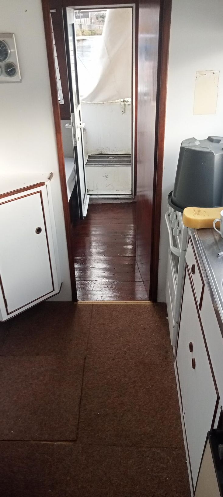 Broom Commander River Cruiser