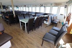 Passenger/restaurant vessel