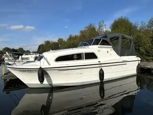 2023 Viking 24 Cockpit Cruiser