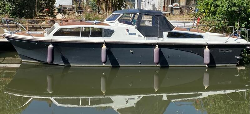 Senior centre cockpit cruiser 32ft
