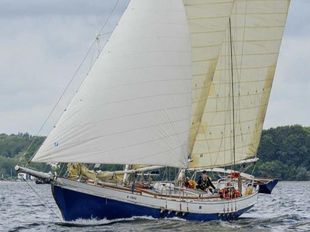Shpountz 44-40 centreboard schooner