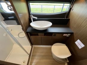 2023 Bavaria R40 Fly 34