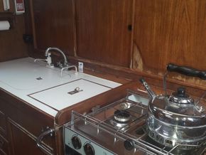 Tyler Slipper 42  - Galley