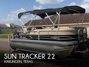 2016 Sun Tracker Party Barge 22 DLX