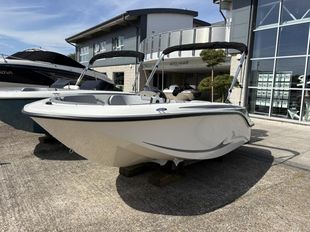 2024 Bayliner M15