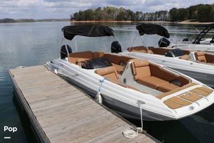 2025 Crownline E230XS