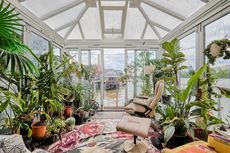 Custom Designed Houseboat Nine Elms Pier