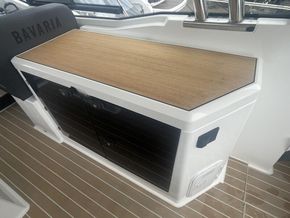 2024 Bavaria SR38HT 6