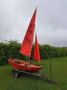 Mirror Dinghy & road trailer