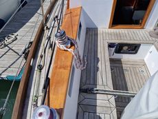 1993 Classic Yacht Robertson 35