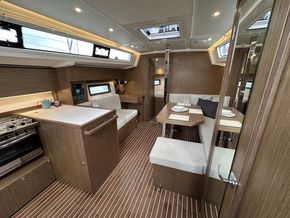 2025 Bavaria C38 18