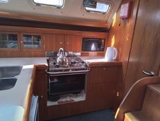 Hunter Legend 38 2007 bilge keel Perfect