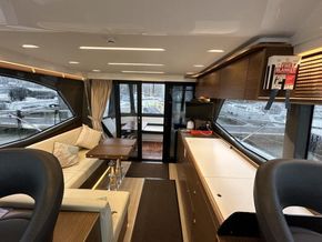 2023 Bavaria R40 Fly 16