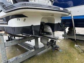 2017 Monterey 275 Sport Yacht 20