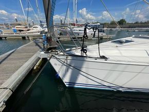 Jeanneau Sun Odyssey 32.2  - Bow