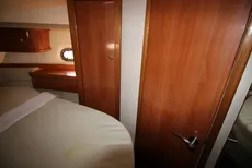 2002 Sealine F37