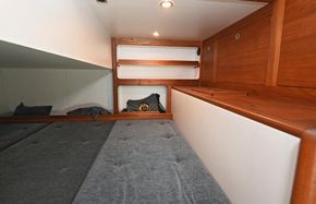 Dubble bed under the salon