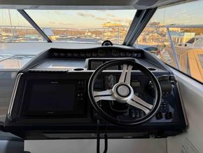 2011 Princess V42 9