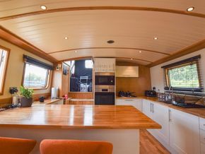 Collingwood Wide Beam 60  - Galley