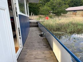 Houseboat 50  - Side Deck