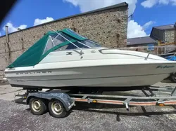 2000 Bayliner 1952 Capri Cuddy
