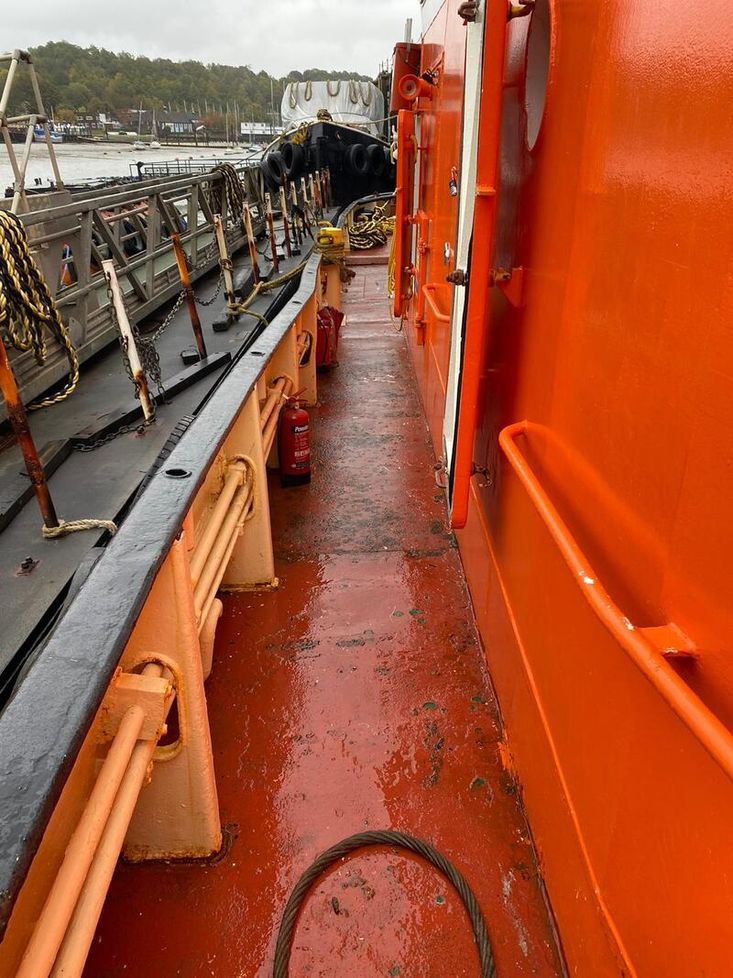 WELL MAINTAINED SINGLE SCREW TUG FOR SALE