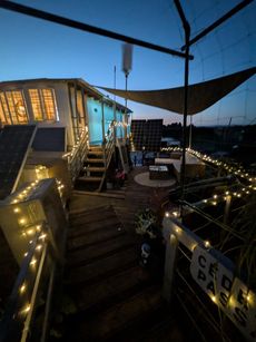Exclusive houseboat and mooring, please read advert!!