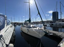 1987 Hunter Horizon 32 Wheelhouse
