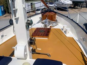 Steel Ketch Motor Sailor Steel Ketch One-off steel auxiliary ketch motorsailer - Foredeck