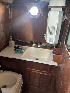 32 foot motor cruiser