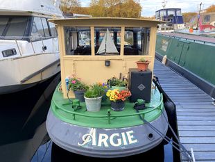 13.5m Dutch Barge, with Fully Transferable Mooring