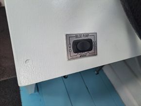 Bilge pump auto/manual