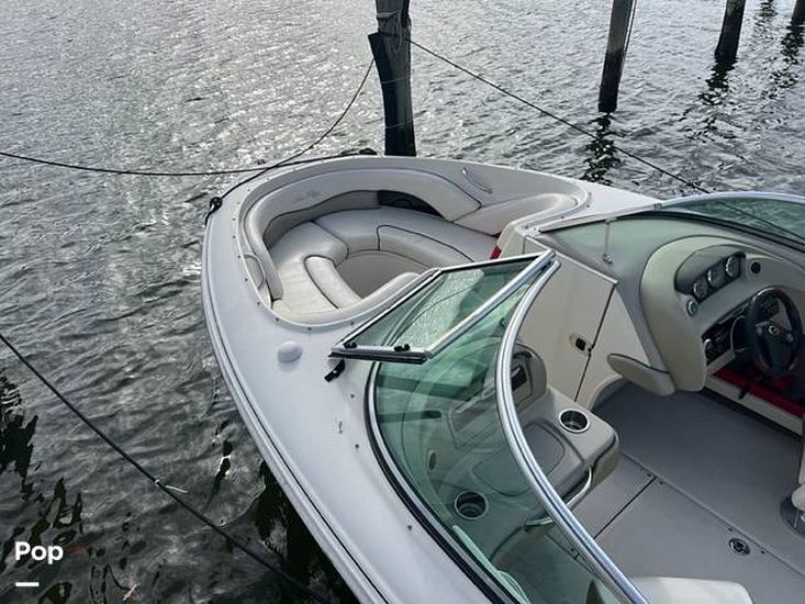 2007 Sea Ray 220 select