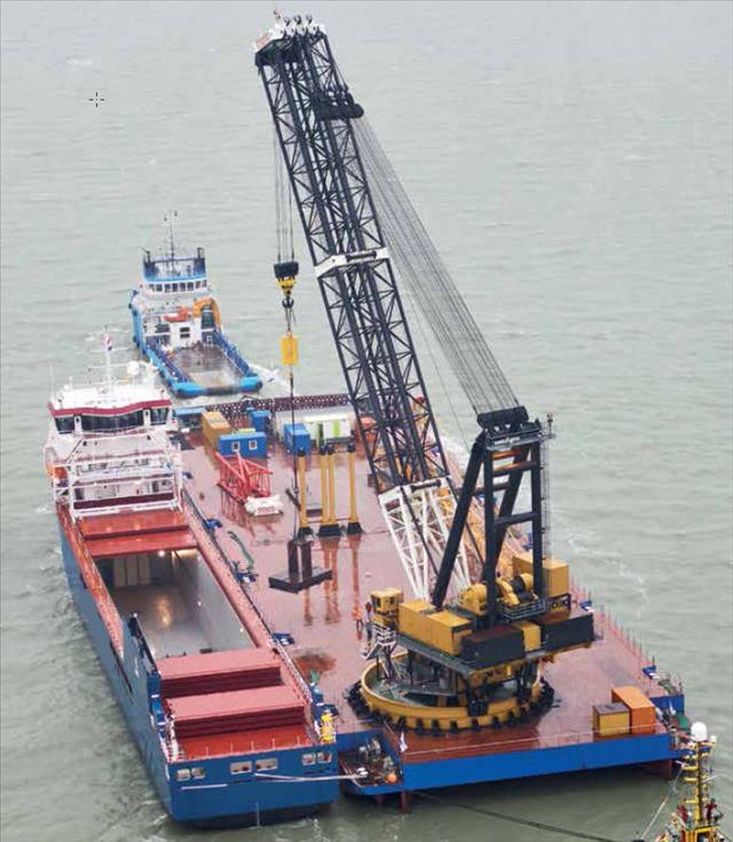 2012 Crane Barge For Charter