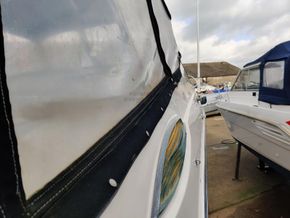 Bayliner 245  - Side Deck