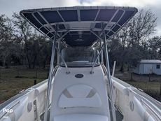 2004 Boston Whaler 240 Outrage