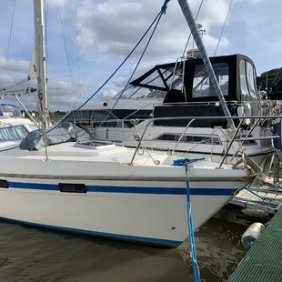 1987 Southerly 100 Lift Keel Cruiser