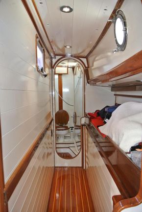Passage to aft cabin