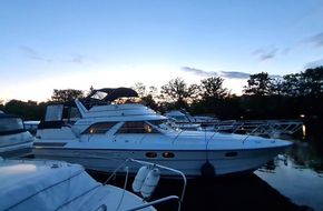 Princess 435