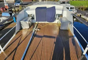 Wolstenholme cruising barge for sale with BJ Marine