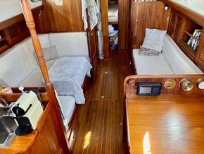 Tayana 37 Ketch - Interior