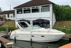 Rinker 270 Fiesta Vee