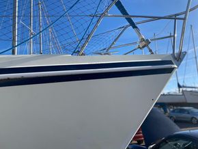 Hunter Horizon 26 BIlge Keel - Bow