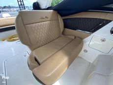 2020 Sea Ray SLX 350 Outboard