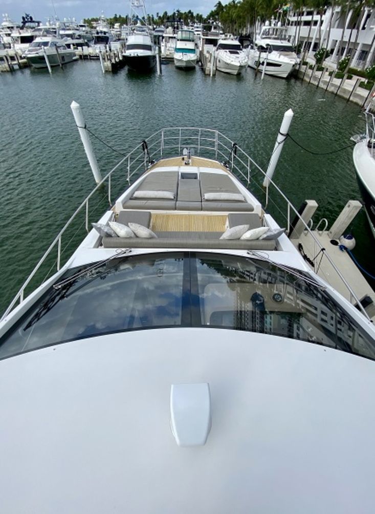 2018 Azimut Flybridge